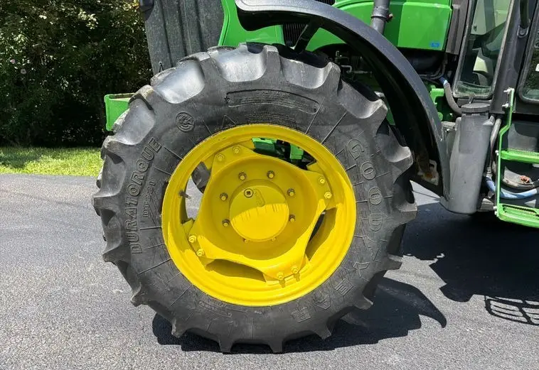 2013 John Deere 5101E photo 57