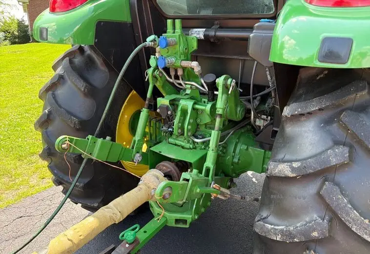 2013 John Deere 5101E photo 14