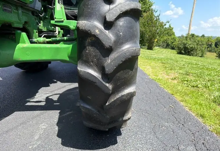 2013 John Deere 5101E photo 58