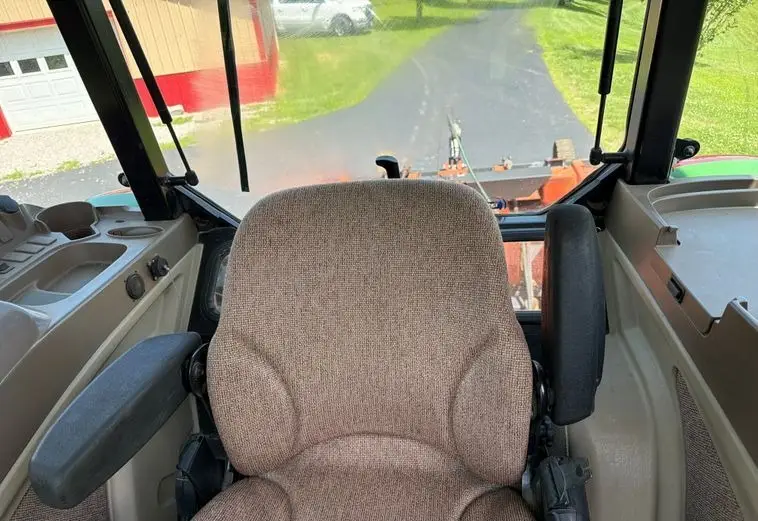2013 John Deere 5101E photo 22