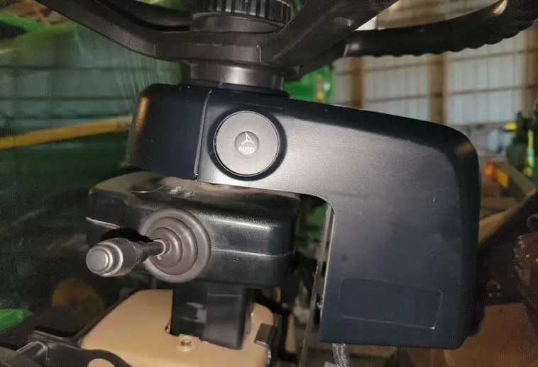 2002 John Deere 8320 photo 52