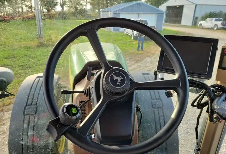 2002 John Deere 8320 photo 38