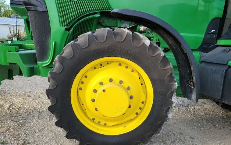 2002 John Deere 8320 photo 75