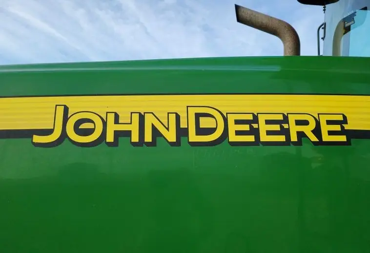 2002 John Deere 8320 photo 33