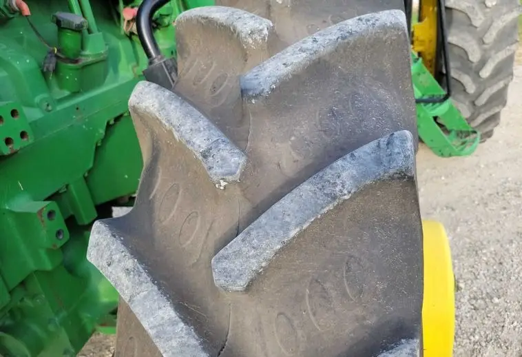 2002 John Deere 8320 photo 74