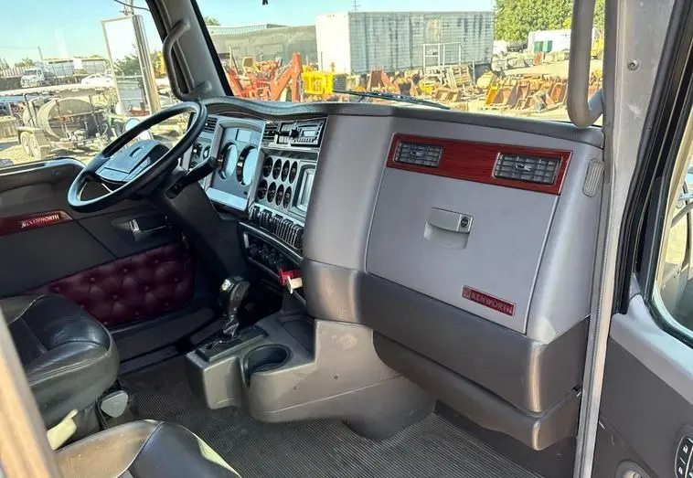 2008 Kenworth T800 photo 56