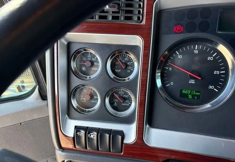 2008 Kenworth T800 photo 37