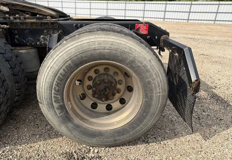 2020 Volvo VNR photo 80