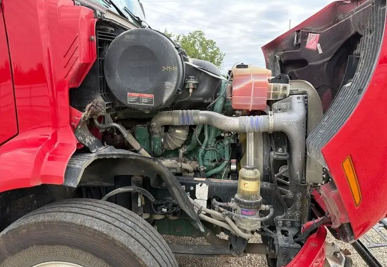 2020 Volvo VNR photo 60