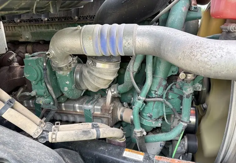 2020 Volvo VNR photo 61
