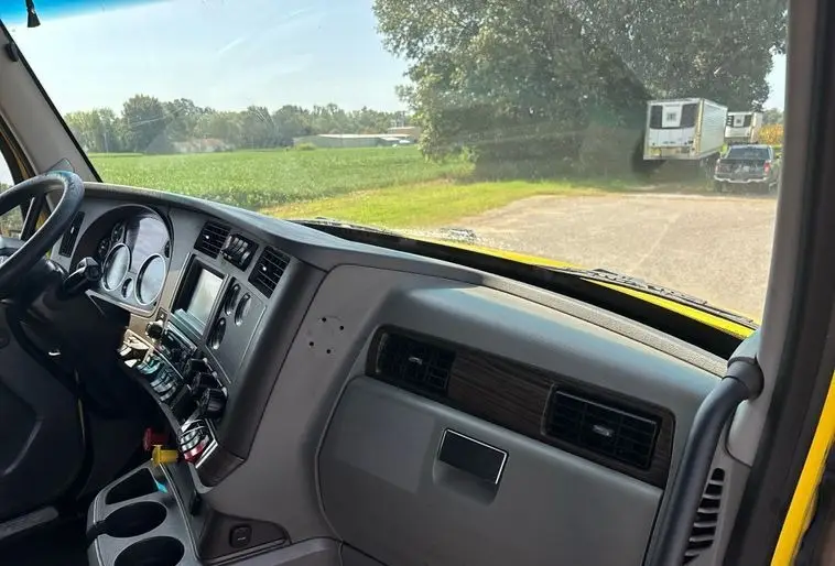 2019 Kenworth T680 photo 58
