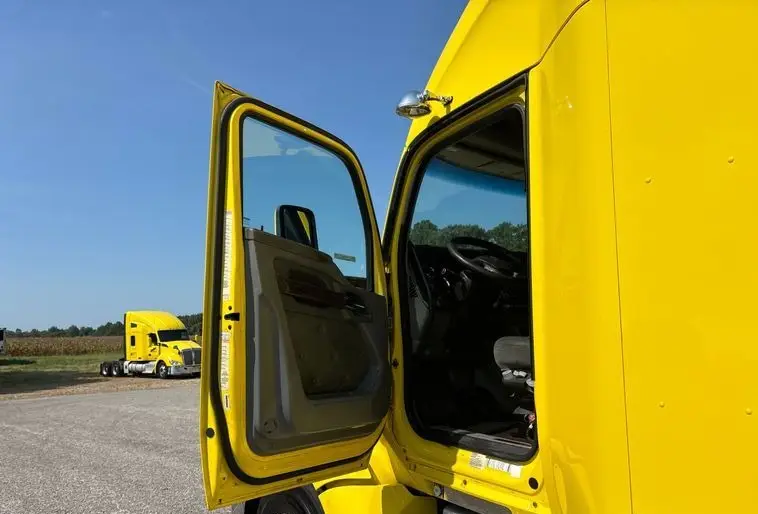 2019 Kenworth T680 photo 26