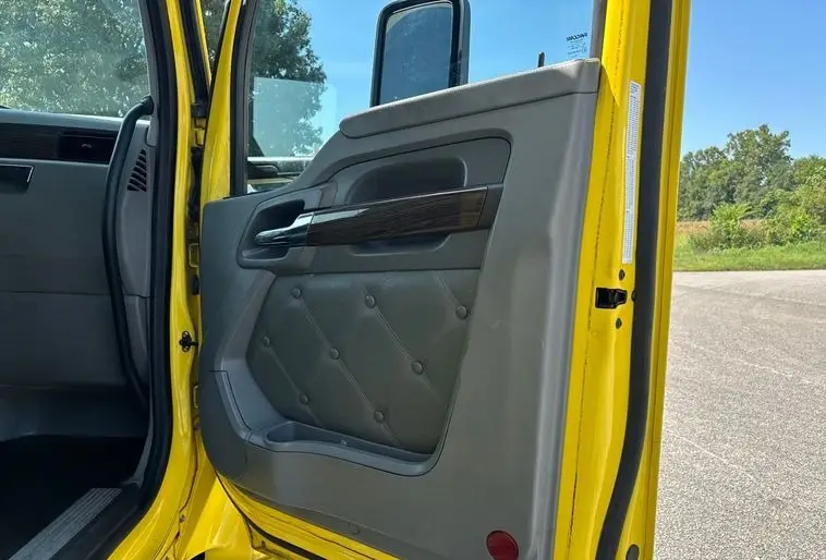 2019 Kenworth T680 photo 63