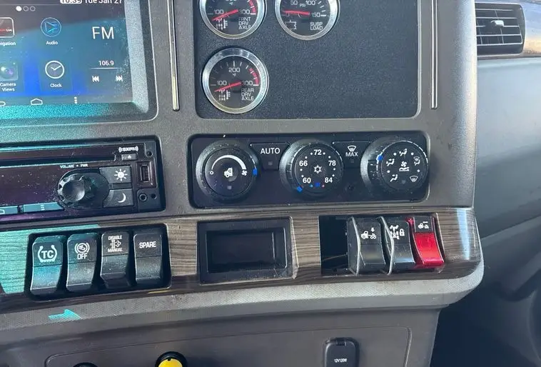 2019 Kenworth T680 photo 44