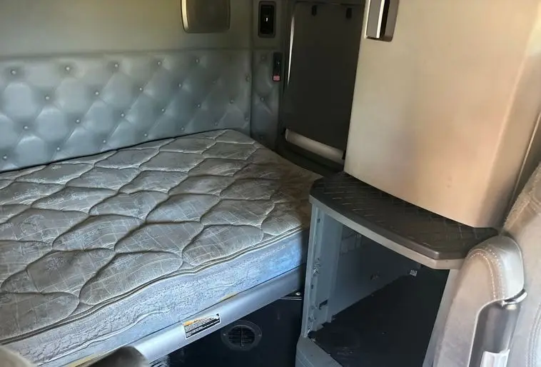 2019 Kenworth T680 photo 55