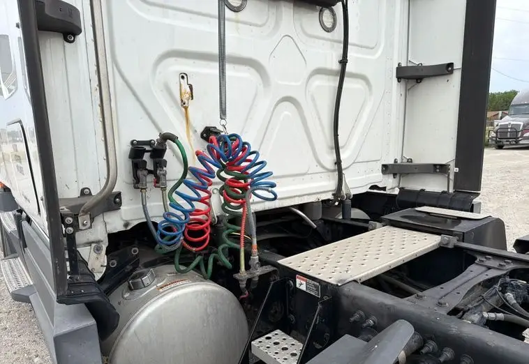 2019 Freightliner Cascadia photo 19