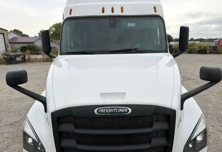 2019 Freightliner Cascadia photo 10