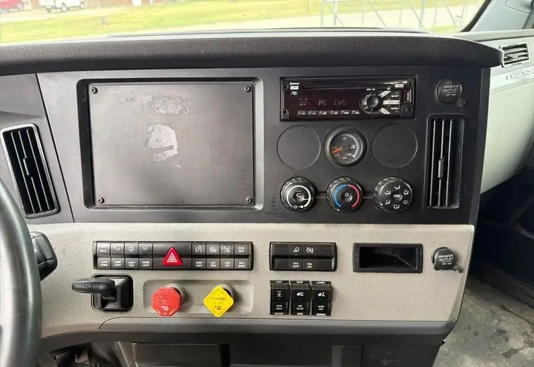 2019 Freightliner Cascadia photo 34