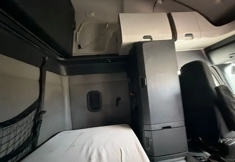 2019 Freightliner Cascadia photo 40