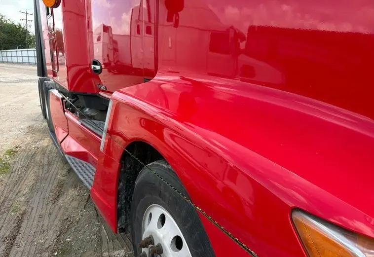 2023 Kenworth T680 photo 21
