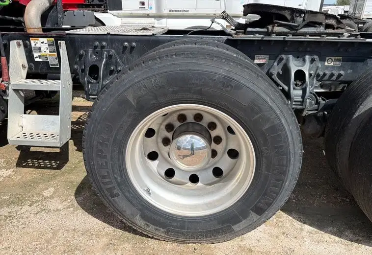 2023 Kenworth T680 photo 84