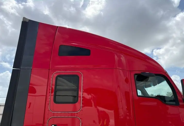 2023 Kenworth T680 photo 15