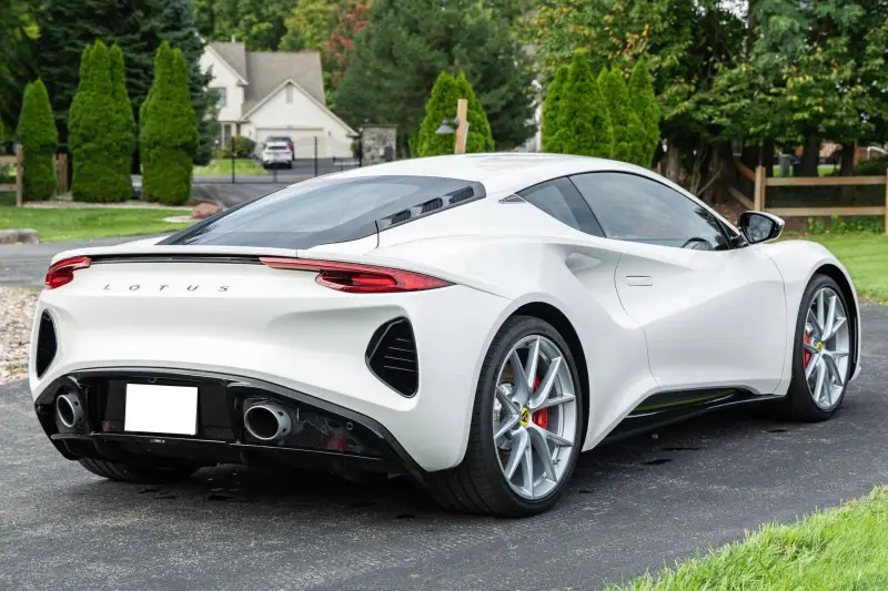 2024 Lotus Emira V6 First Edition photo 3
