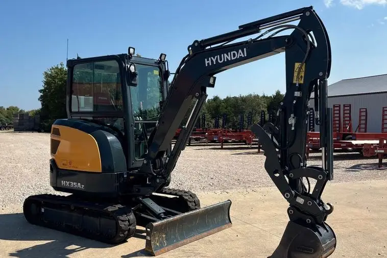 2024 Hyundai HX35Az photo 3
