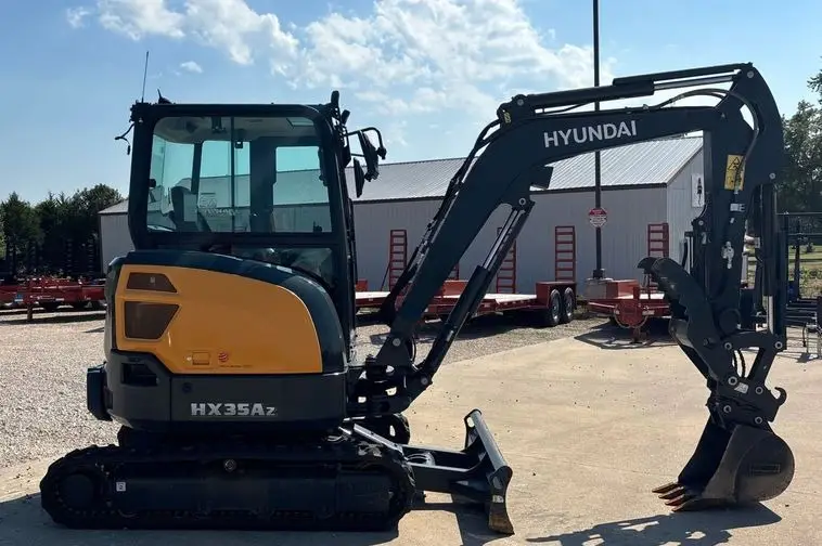 2024 Hyundai HX35Az photo 4