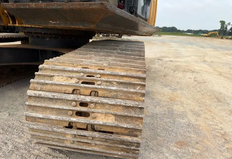 2017 John Deere 210G photo 69