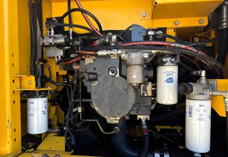 2017 Komatsu PC210LC-11 photo 39