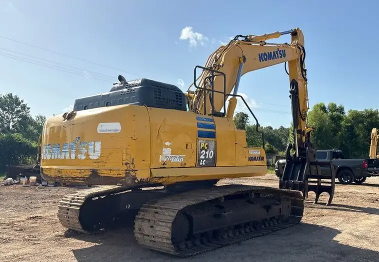 2017 Komatsu PC210LC-11 photo 5