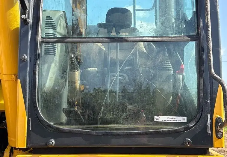 2017 Komatsu PC210LC-11 photo 10