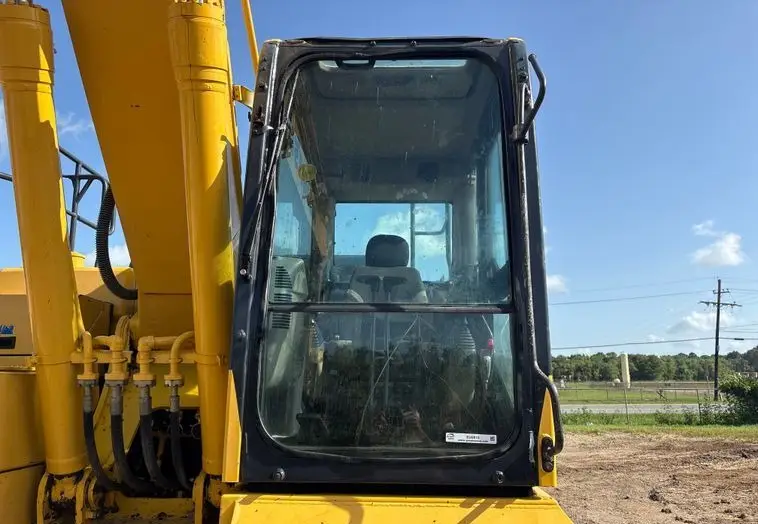 2017 Komatsu PC210LC-11 photo 11