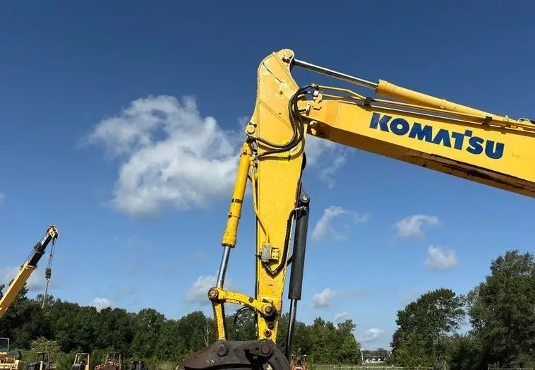 2017 Komatsu PC210LC-11 photo 13
