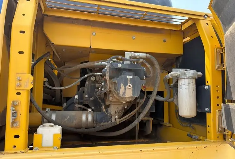 2014 Komatsu PC360LC-10 photo 44