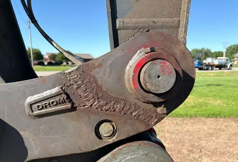 2017 John Deere 210G photo 18