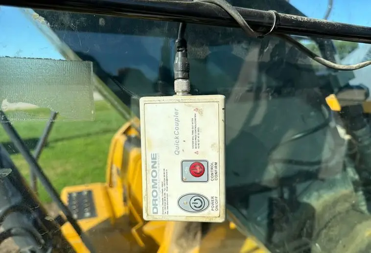 2017 John Deere 210G photo 45