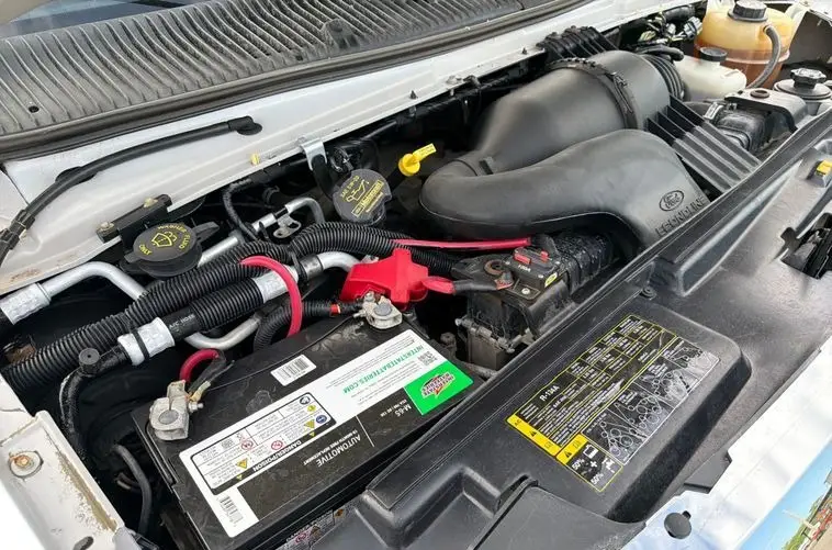 2014 Ford E450 Super Duty photo 75